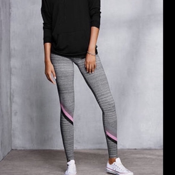 Victoria’s Secret Everywhere Legging - Picture 1 of 10
